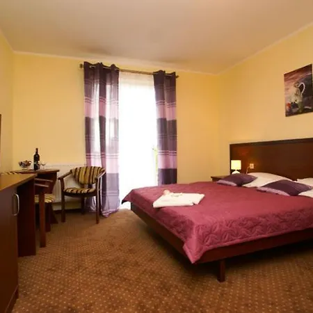 Molo בית הארחה 3*